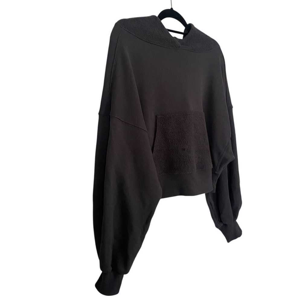 Zenana Cropped Hoodie Dark Charcoal Grey Womens Size Medium Kangaroo Pocket - Picture 2 of 12